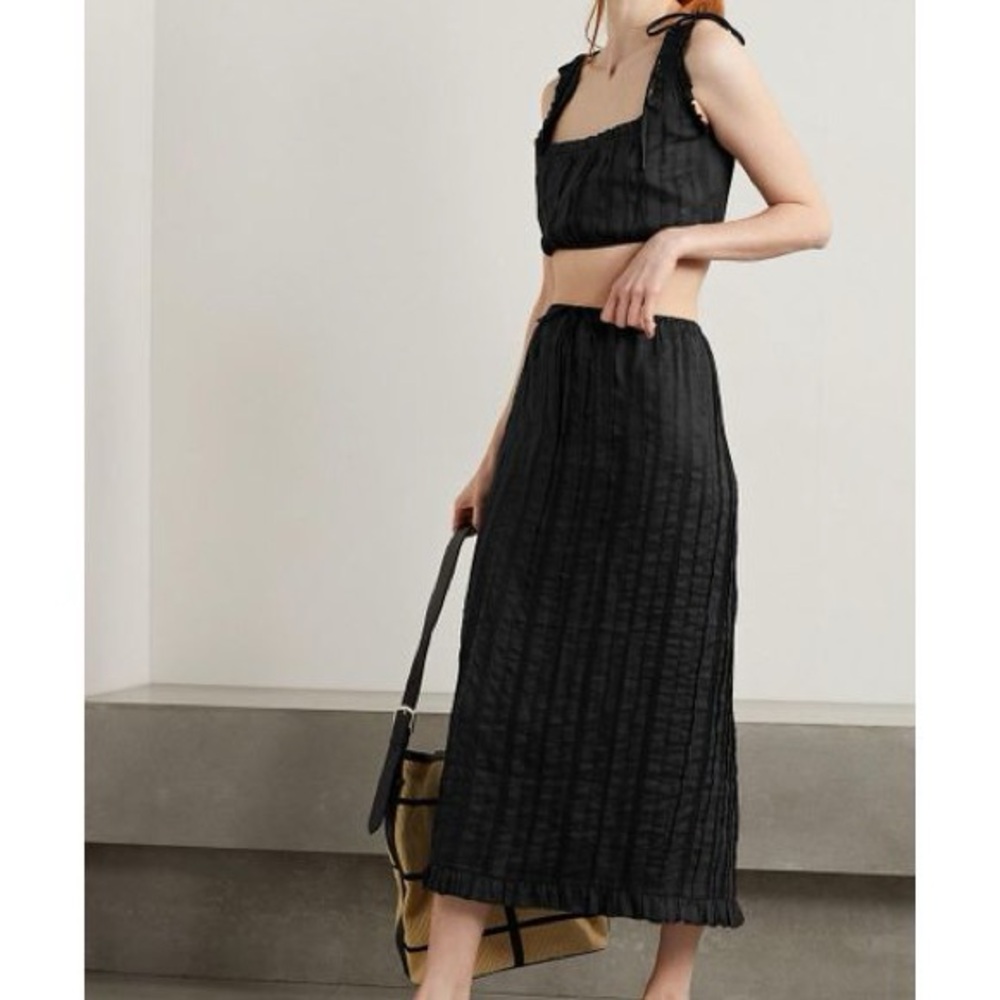 Doen Renee Top and Renault Skirt Set Black